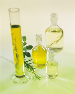 In parfums zitten etherische oliën, dat zijn natuurlijke producten met een hoge concentratie.