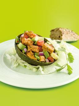 Gevulde avocado met Alpro soya Tofu reepjes licht gekruid