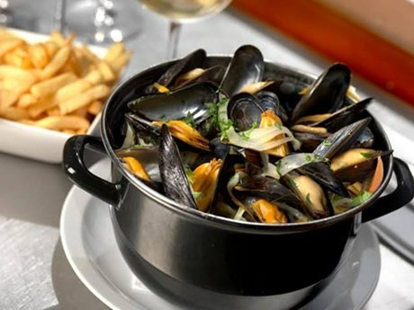 Moules frites.jpg