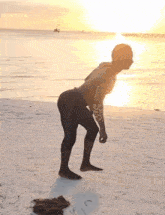 gorilla-man-running-like-a-gorilla.gif