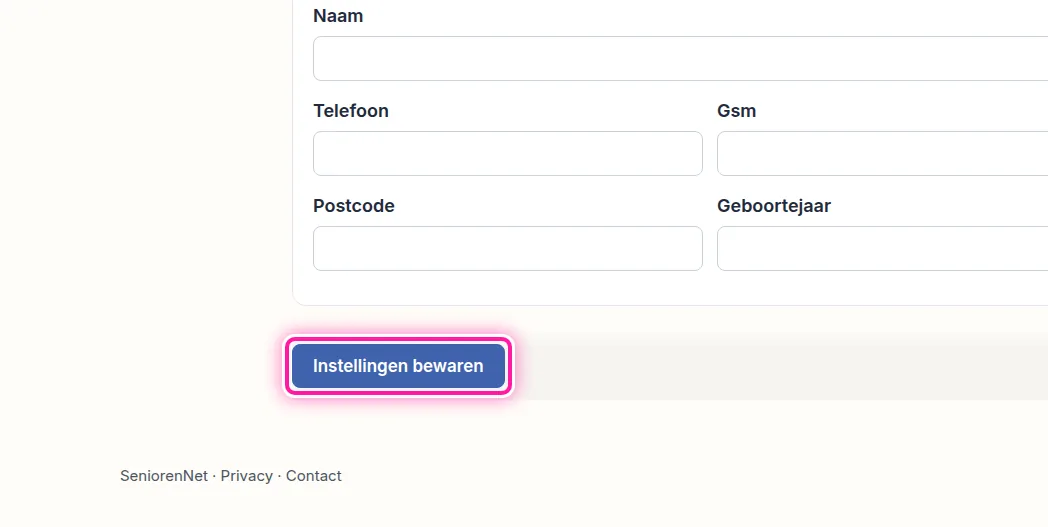 Als je klaar bent met aanpassen, ga je helemaal naar de onderkant van de pagina. Daar vind je de knop "Instellingen bewaren". Klik erop om de wijzigingen aan je blog op te slaan.