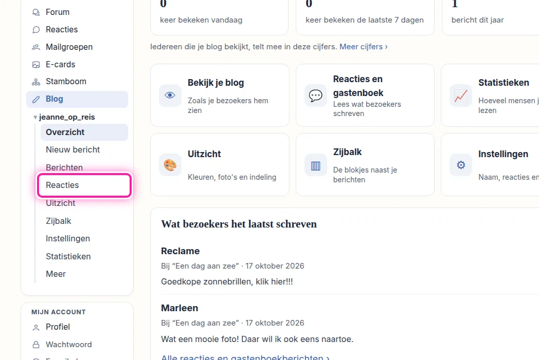 Je bent nu op de pagina waar je je blog beheert. Zoek in het menu van je blog naar "Reacties" en klik erop. Je komt dan op de pagina waar je de reacties bij je berichten en je gastenboek kan bekijken.