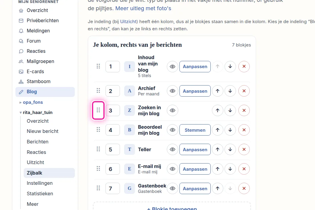 Je kan een blokje ook met de muis naar een andere plaats slepen. Zet de muisaanwijzer op de stipjes links van het blokje en houd de muisknop ingedrukt terwijl je het verplaatst. Een vak met een stippellijn toont waar het blokje terechtkomt. Laat de muisknop los zodra dat vak op de gewenste plaats staat. Op een tablet of telefoon doe je hetzelfde door je vinger op de stipjes te houden, het blokje te verschuiven en los te laten.