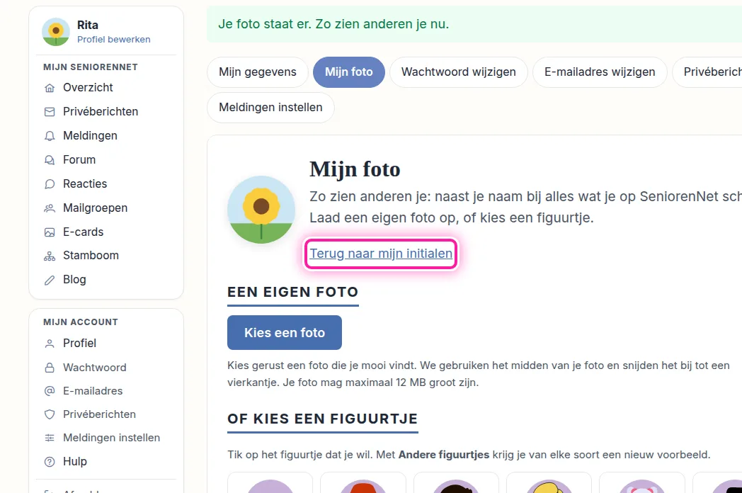 Je kan ook weer de beginletters van je naam laten zien. Klik daarvoor op "Terug naar mijn initialen". Dan staat er naast je naam opnieuw een rondje met die letters.