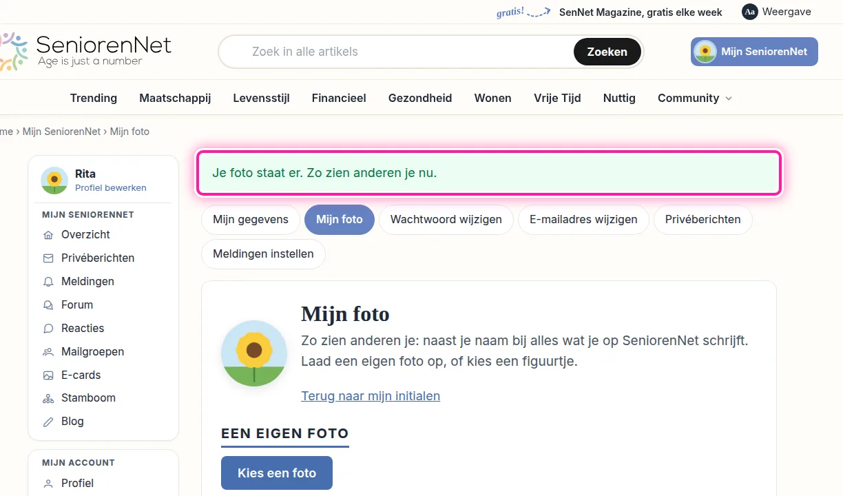 Op de pagina verschijnt de bevestiging "Je foto staat er. Zo zien anderen je nu." Je foto staat vanaf nu naast je naam wanneer je op SeniorenNet schrijft. Ook op het forum zien anderen die foto bij je naam.